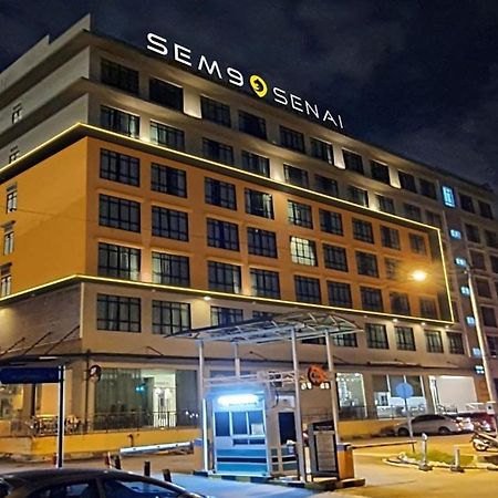 Sem9 Senai Hotel Kulai Buitenkant foto