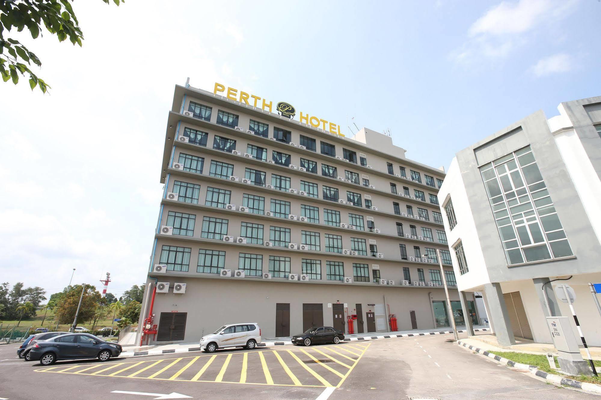 Sem9 Senai Hotel Kulai Buitenkant foto