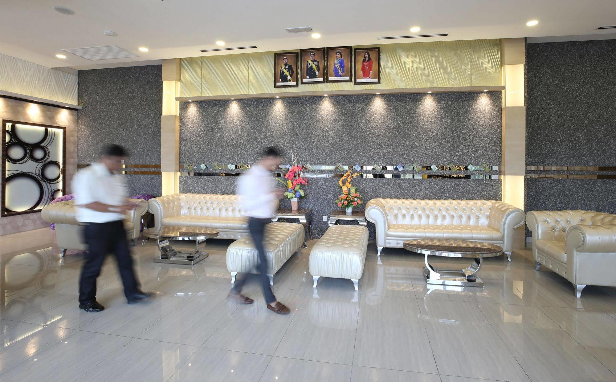 Sem9 Senai Hotel Kulai Buitenkant foto